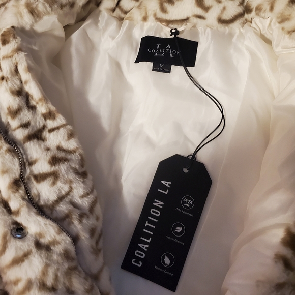 Ivory leopard print faux fur cropped jacket - Picture 4 of 6